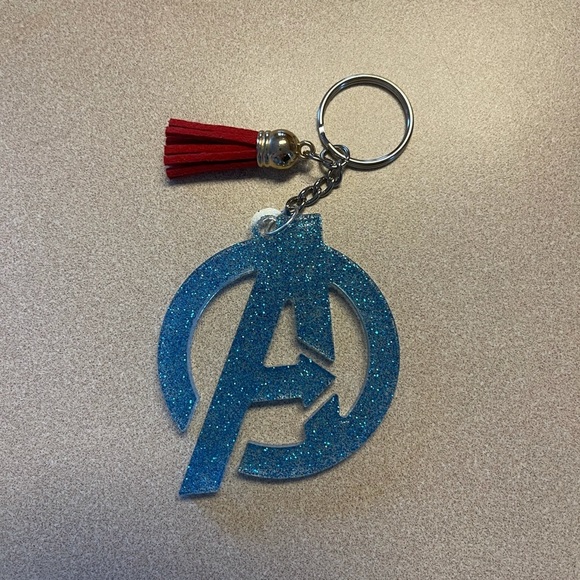🎉🎉HP🎉🎉 Handmade SUPERHERO Keychains - Picture 2 of 8